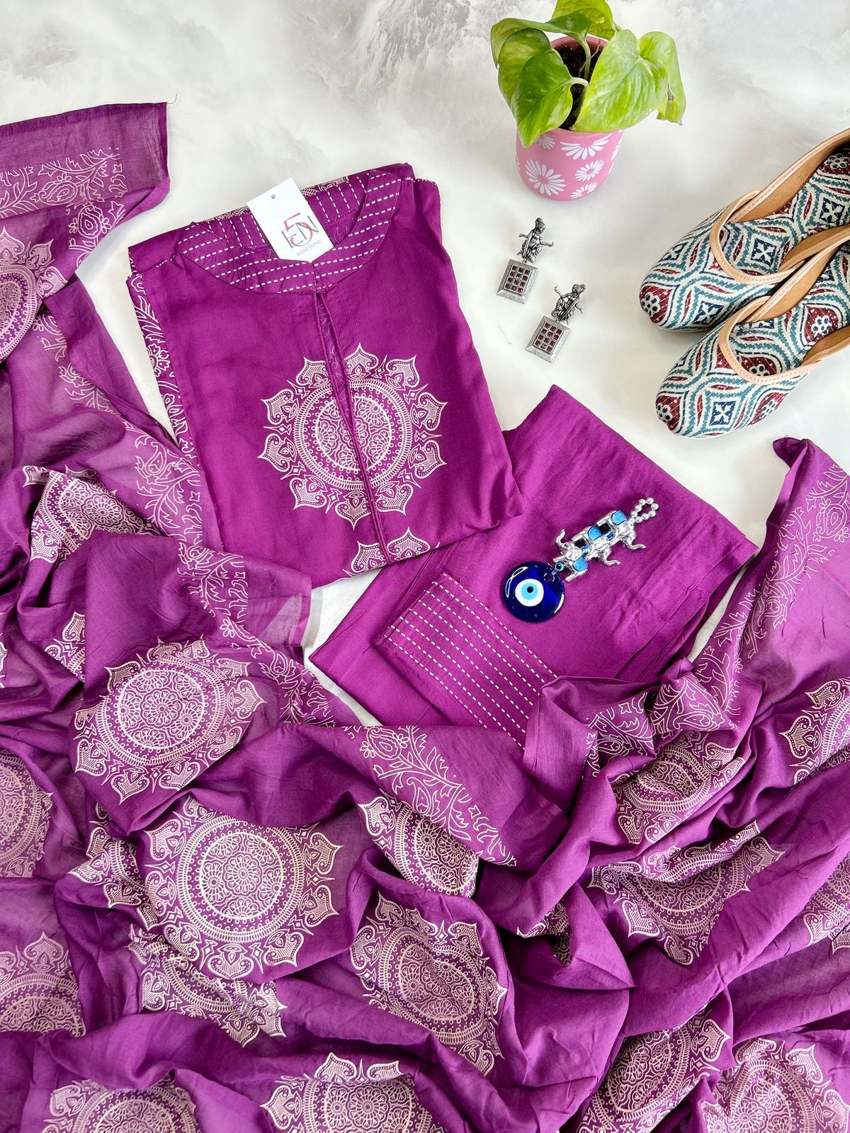 d334b7ff-0f10-4f2d-8be5-a0466966e03e